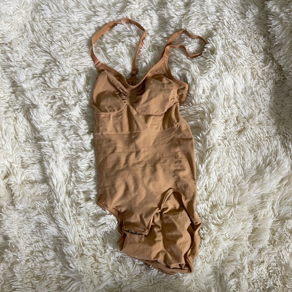 SKIMS Intimates & Sleepwear Skims Sculpting Bodysuit Brief With